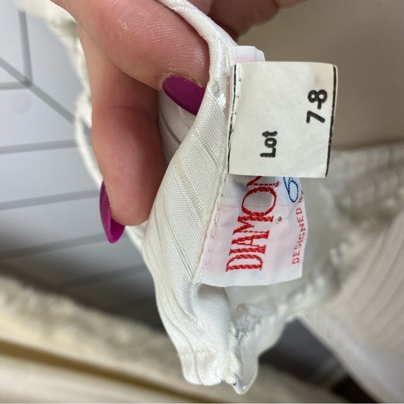 Vintage Diamonds Run White Tie Sleeve Shark Bite MIDI Dress - Picture 4 of 5